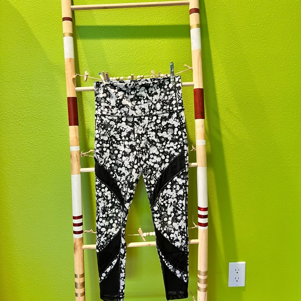 Spotted Yoga Pants with Black Lace